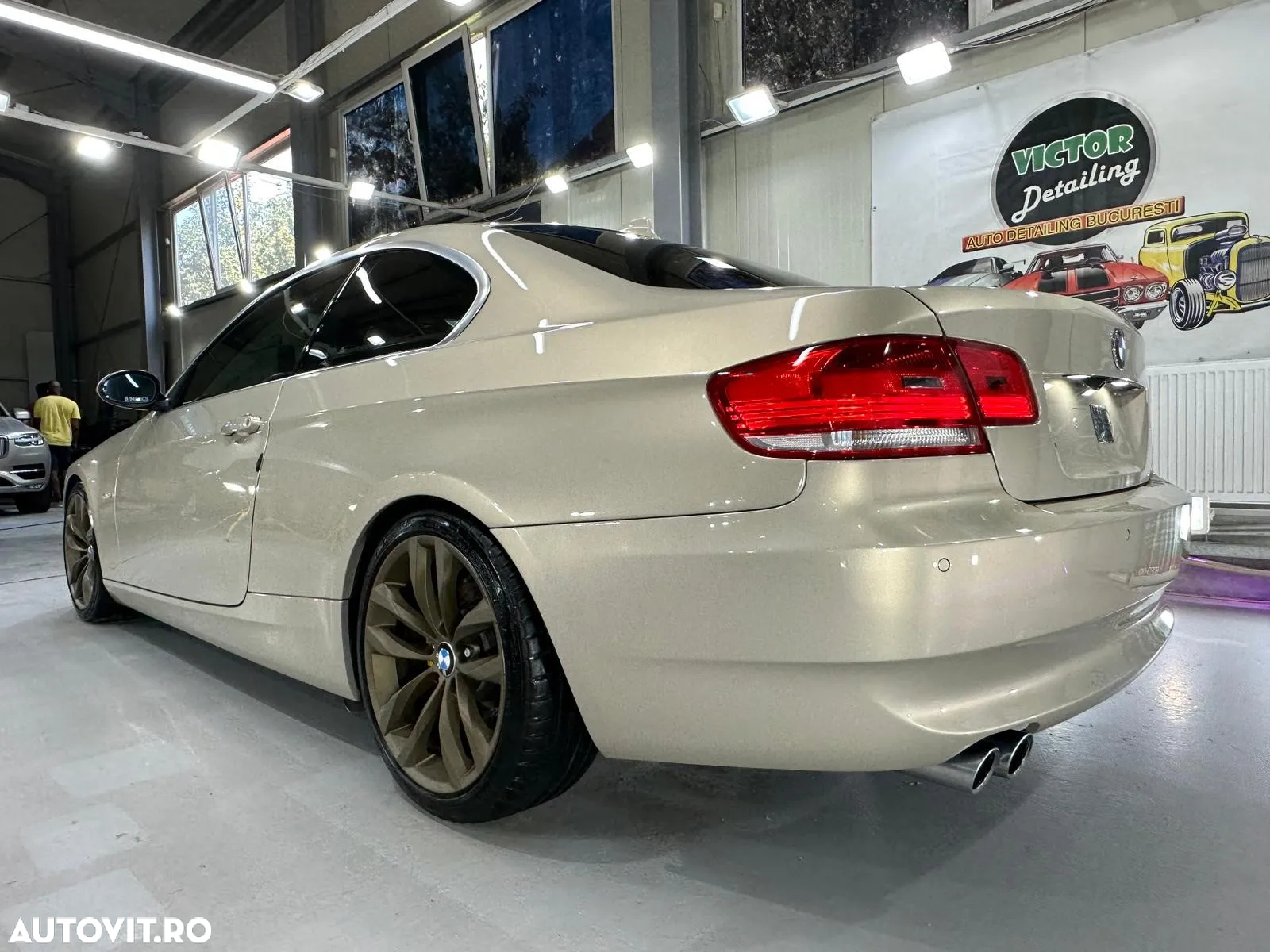 BMW Seria 3 330d Coupe - 2