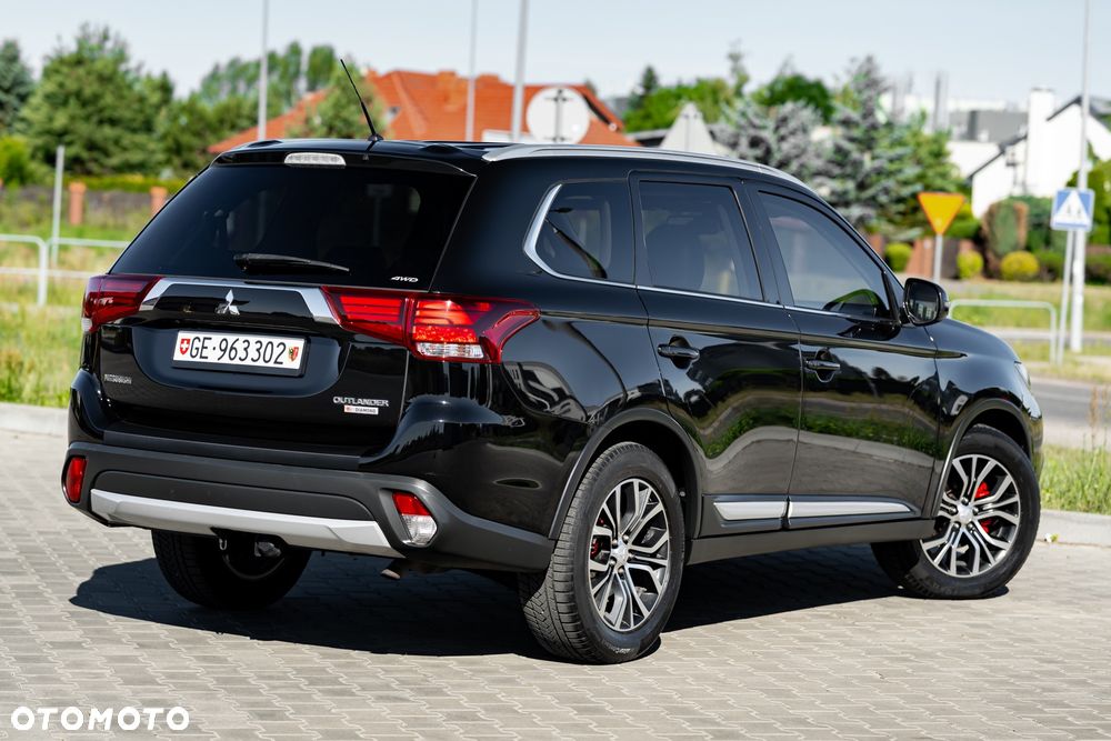 Mitsubishi Outlander 2.2 DI-D 4WD Automatik Invite - 15