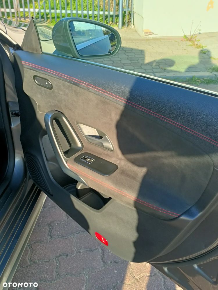Mercedes-Benz CLA 200 AMG Line 7G-DCT - 15