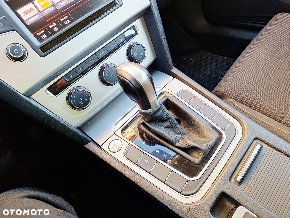 Volkswagen Passat ver-2-0-tdi-bmt-comfortline-dsg - 12