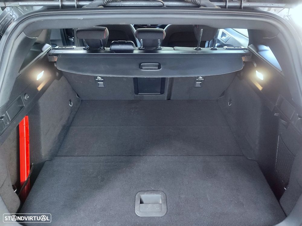 Ford Focus SW 1.0 EcoBoost MHEV ST-Line Aut. - 9