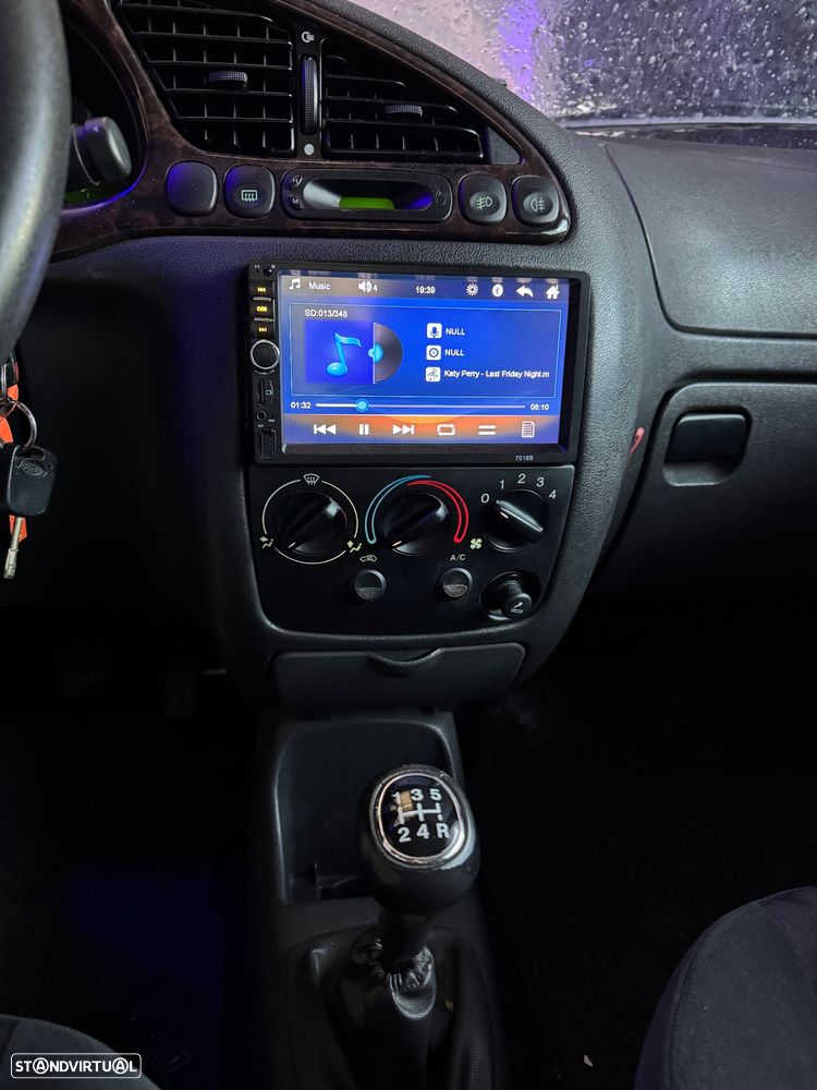 Ford Fiesta 1.25 Ghia - 22