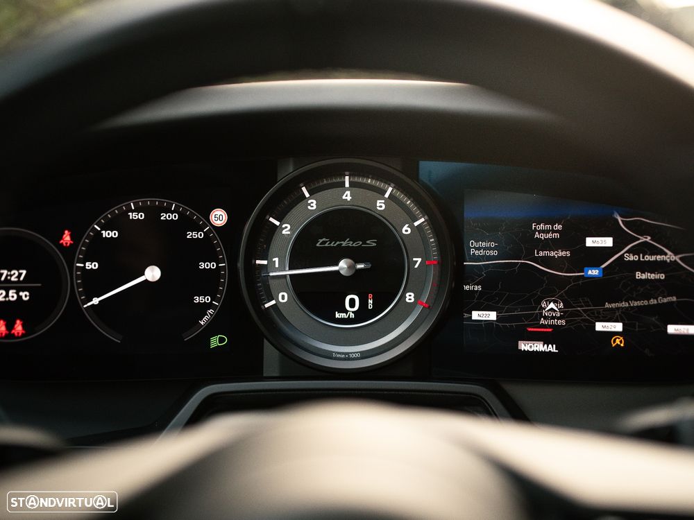 Porsche 911 (992) Turbo S - 31