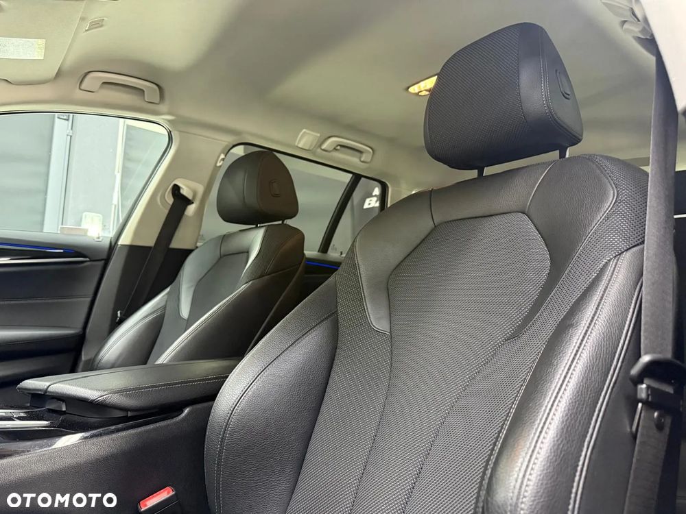 BMW Seria 5 520d Touring Sport Line - 24