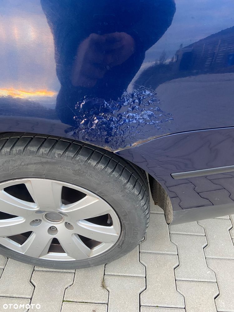 Volkswagen Passat 1.9 TDI Comfortline - 11