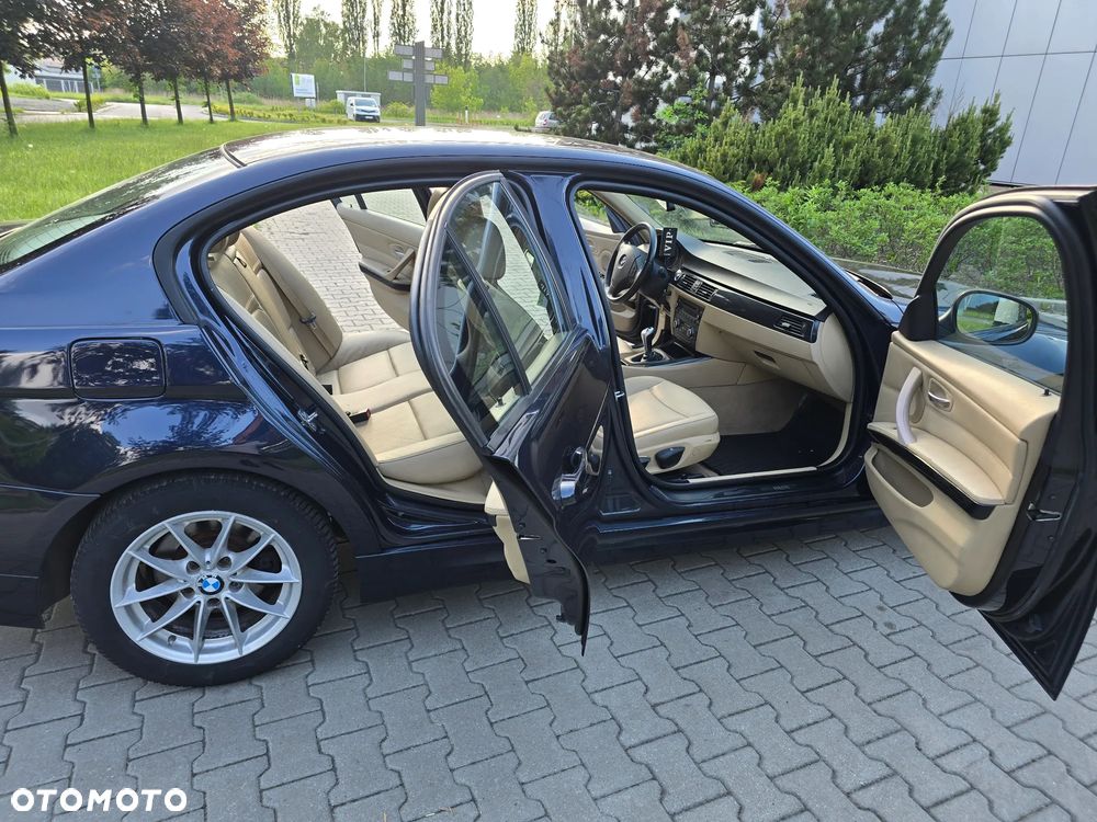 BMW Seria 3 - 18