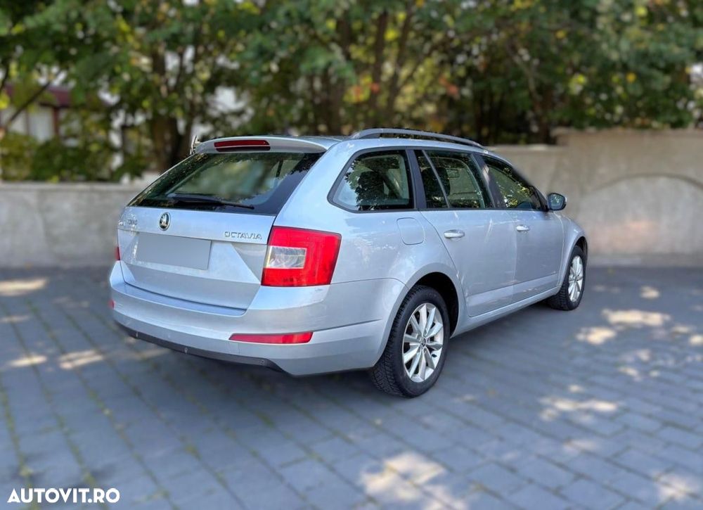 Skoda Octavia 1.6 TDI AMBITION - 2
