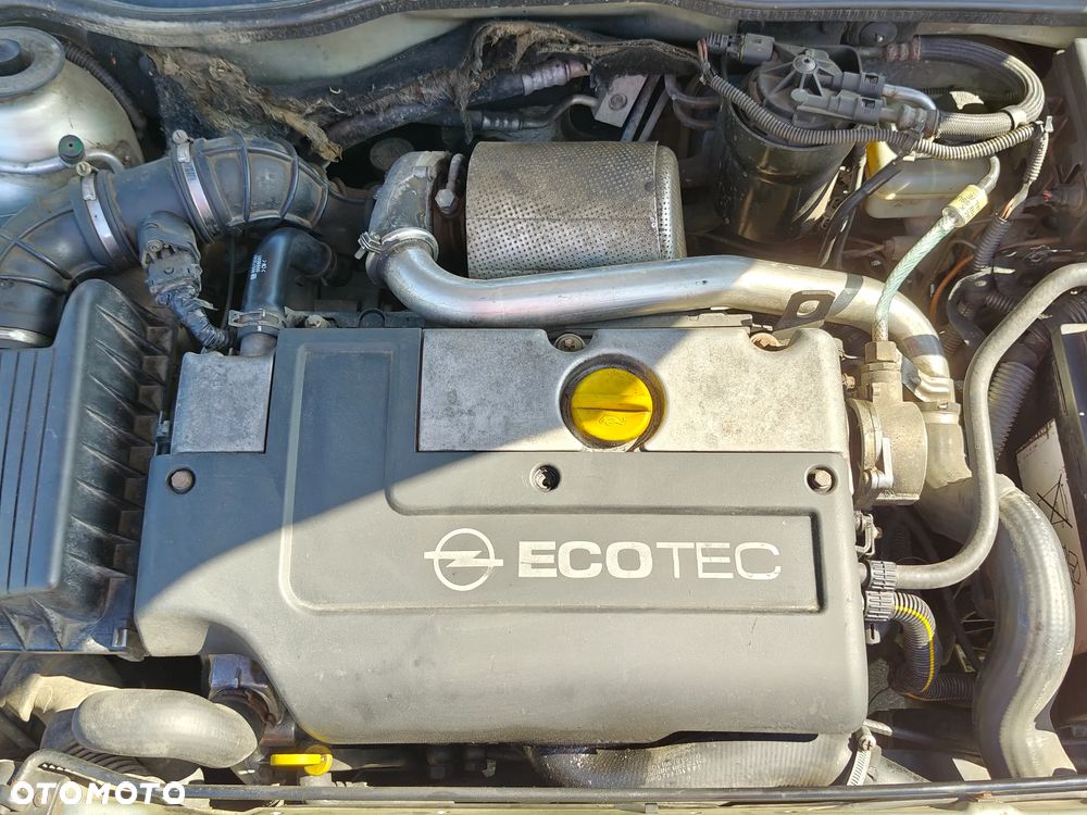 Opel Astra II 2.0 DI Comfort - 19