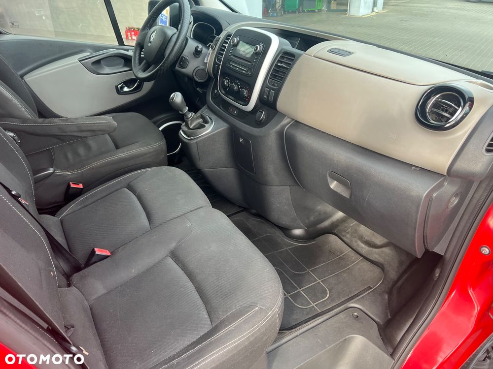 Renault Trafic - 23