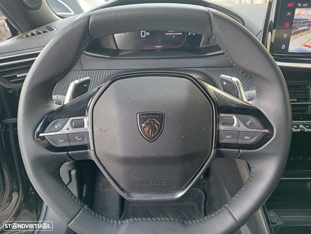 Peugeot 2008 1.2 PureTech Allure Pack EAT8 - 20