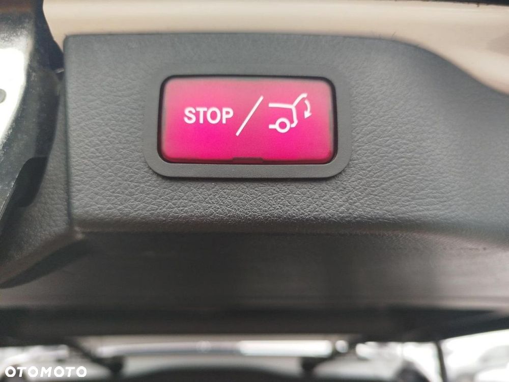 Mercedes-Benz Klasa V - 23