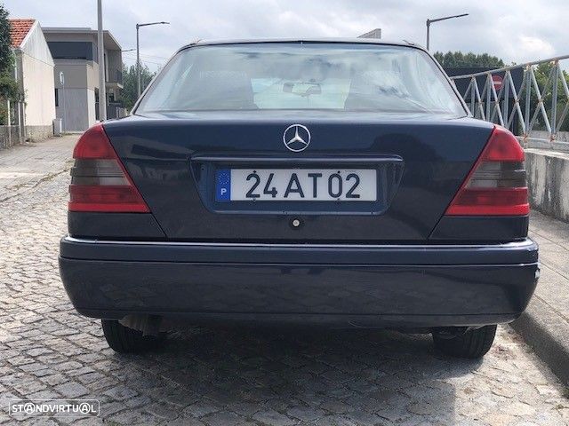 Mercedes-Benz C 220 D Elegance - 4