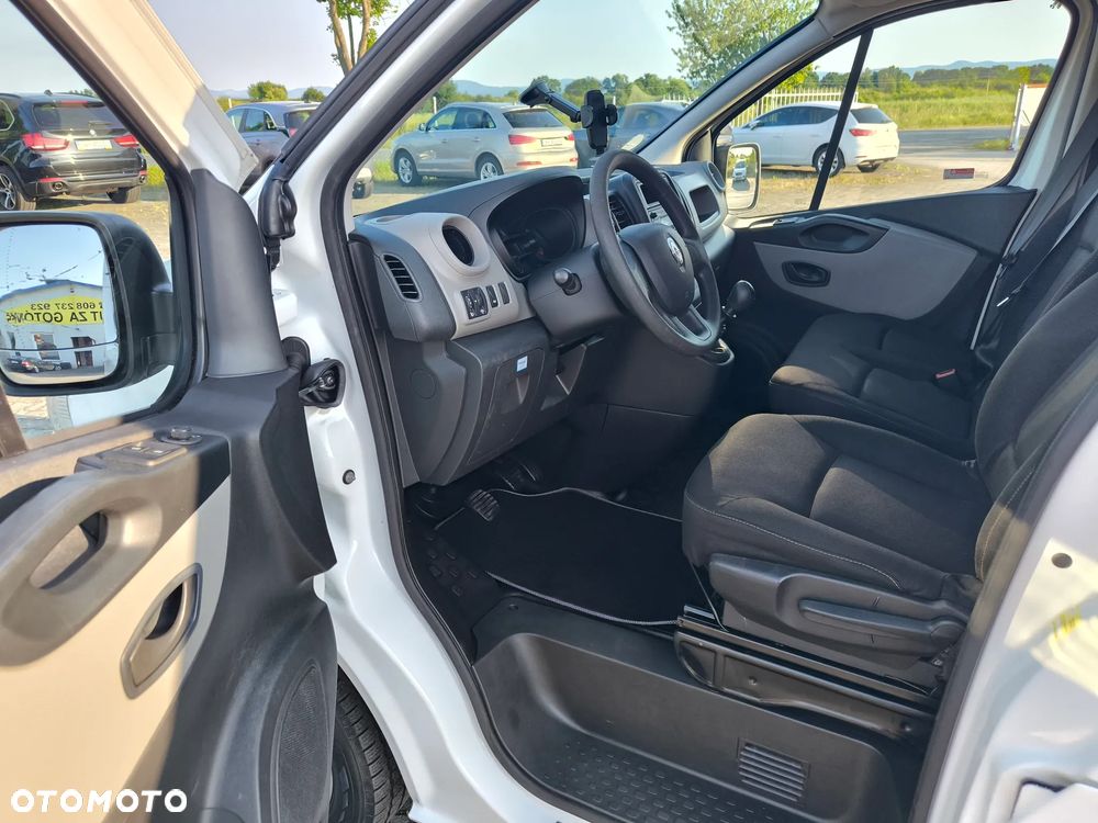 Renault Trafic - 13