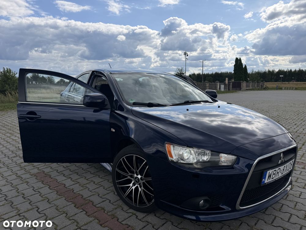 Mitsubishi Lancer 1.6 Invite - 1