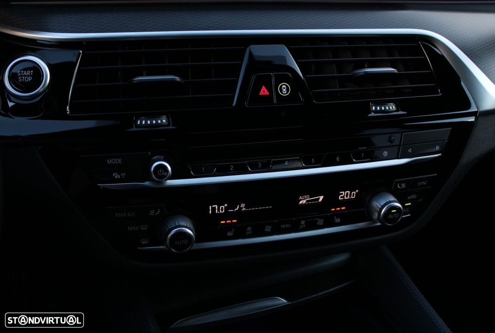 BMW 530 e Pack 50 anos M - 35