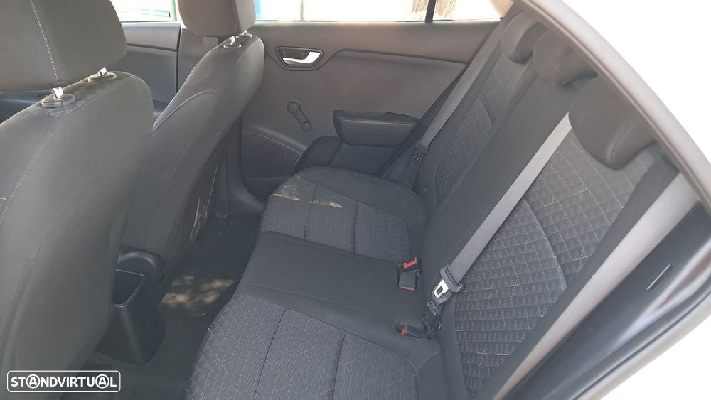 Kia Rio 1.4 CRDi TX - 24