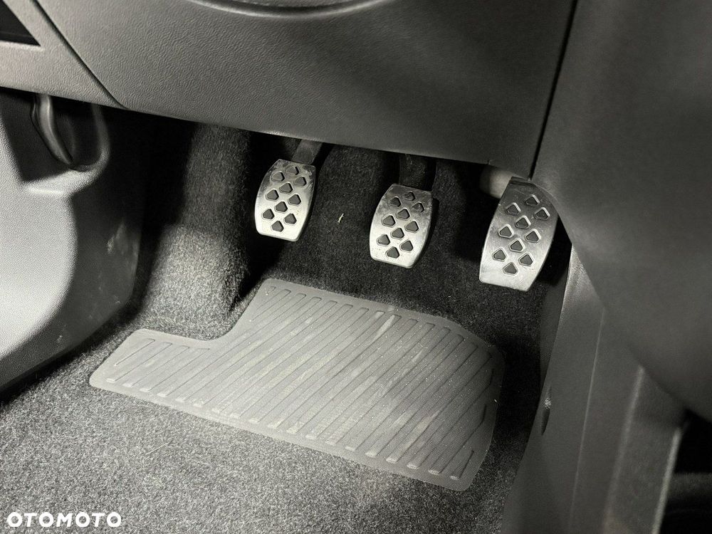 Opel Corsa 1.6 Turbo OPC - 29