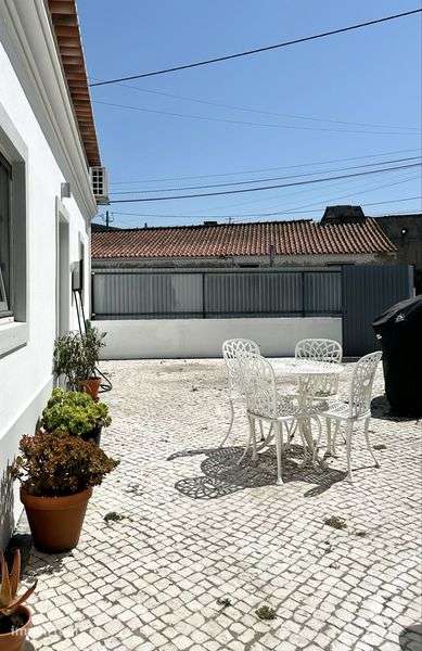 Moradia Almargem do Bispo - Grande imagem: 3/12