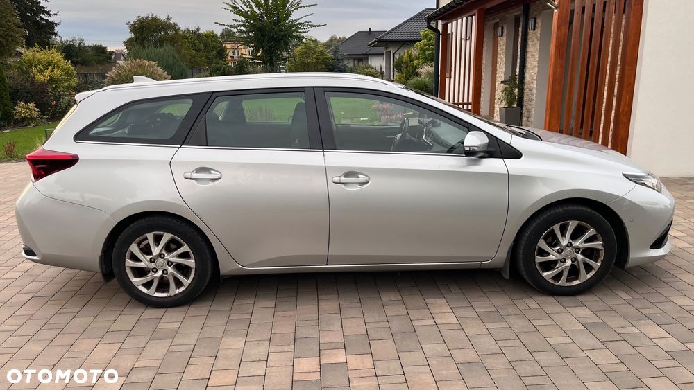 Toyota Auris 1.6 Prestige - 2