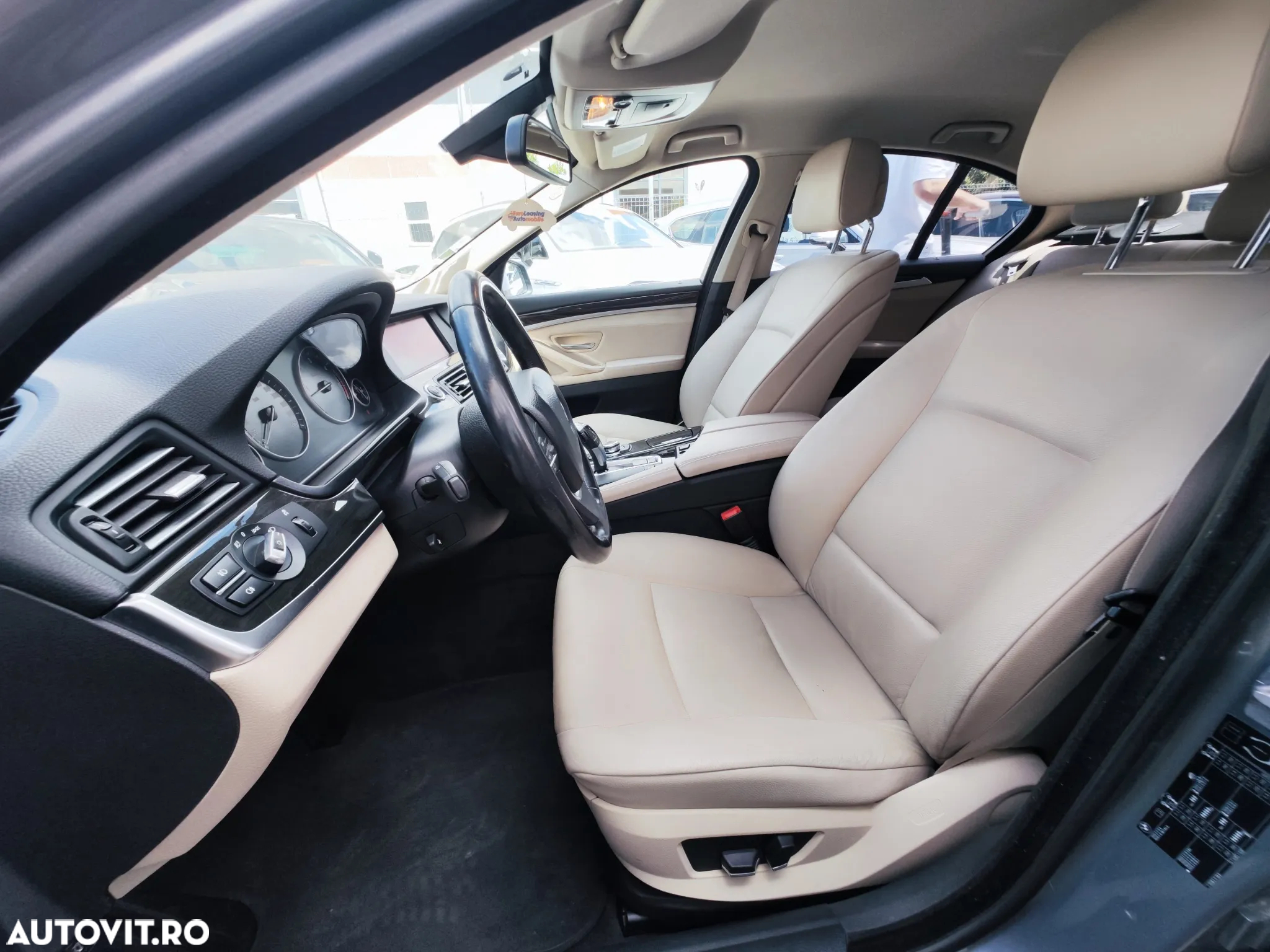 BMW Seria 5 525d Aut. - 10