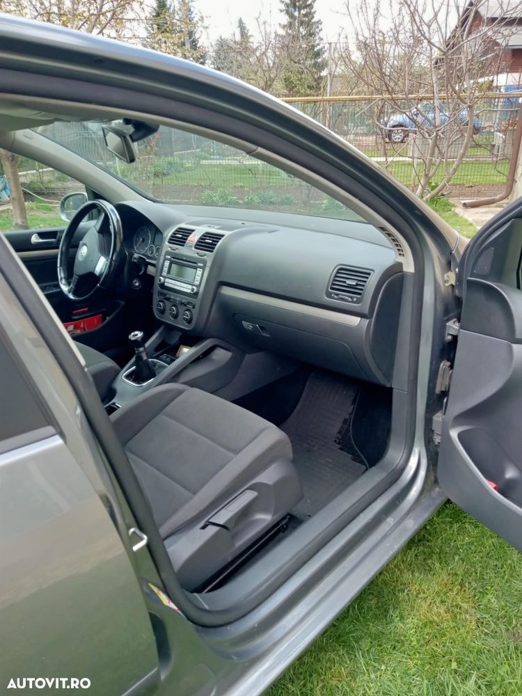 Volkswagen Golf 1.6 TDI DPF Comfortline - 4