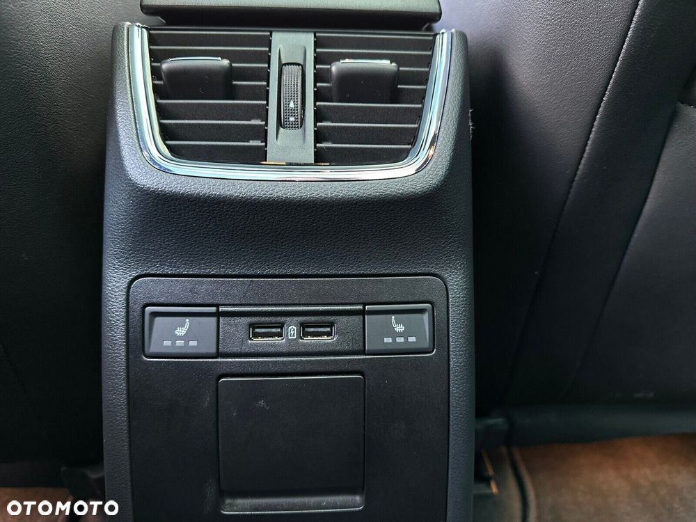 Skoda Octavia 2.0 TSI RS Challenge 245 DSG - 34