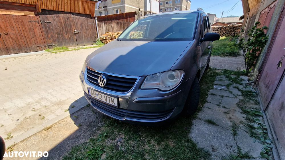 Volkswagen Touran - 3