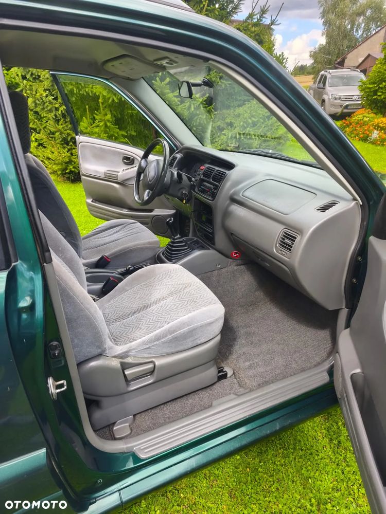 Suzuki Grand Vitara 1.6 - 11