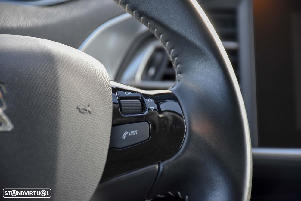Peugeot 308 1.5 BlueHDi Style - 21
