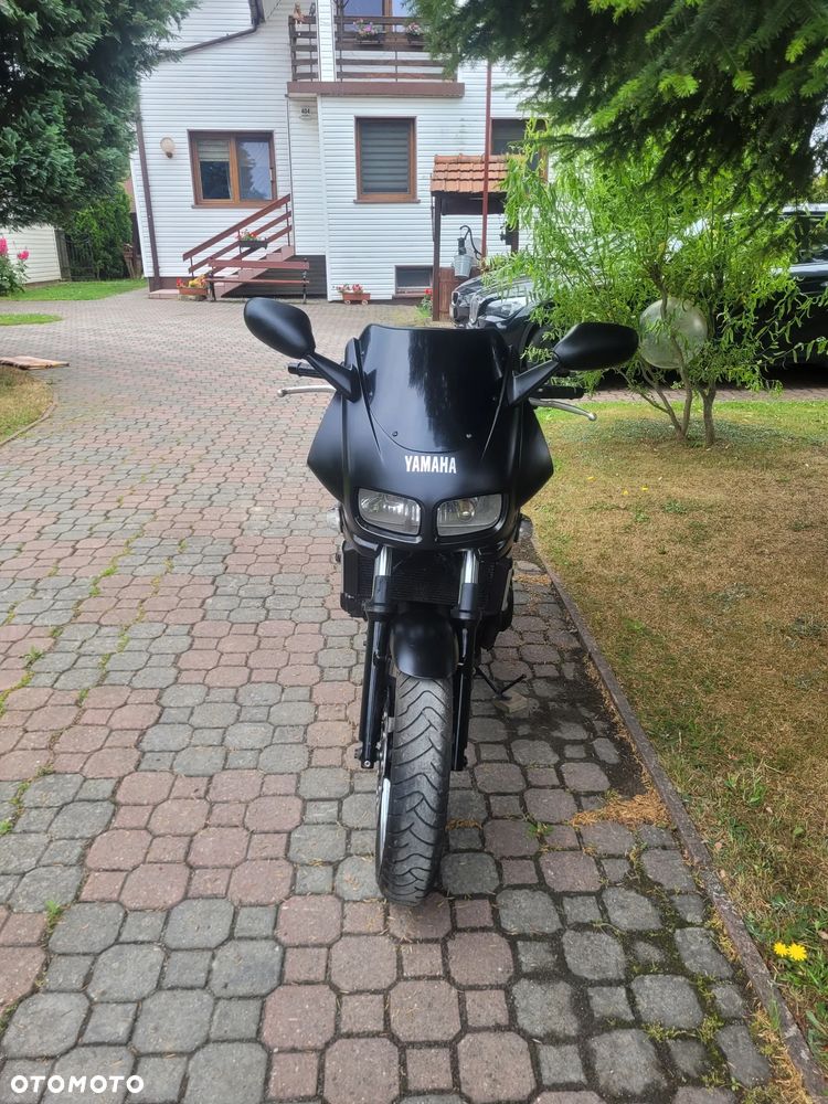Yamaha FZS - 22