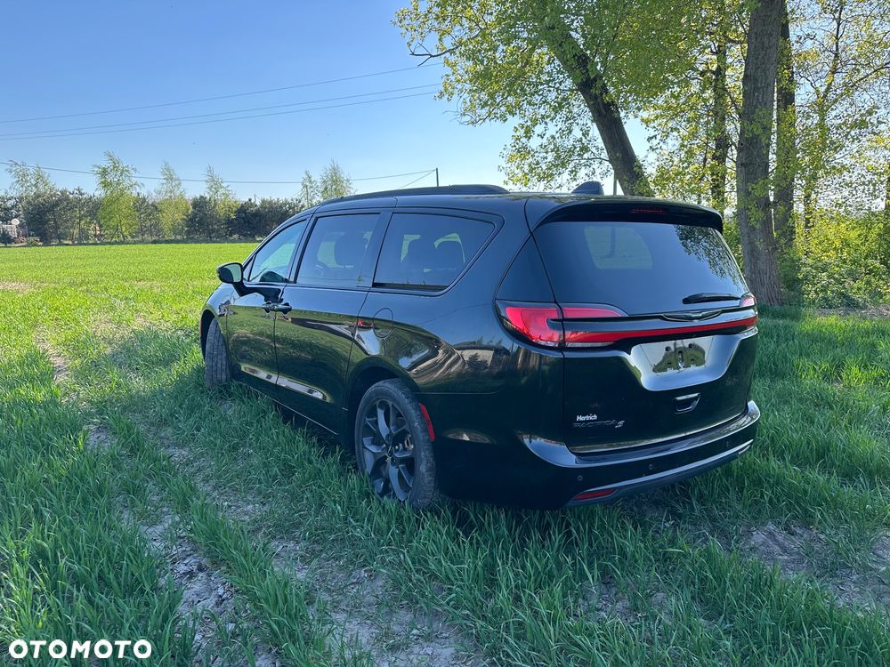 Chrysler Pacifica - 5