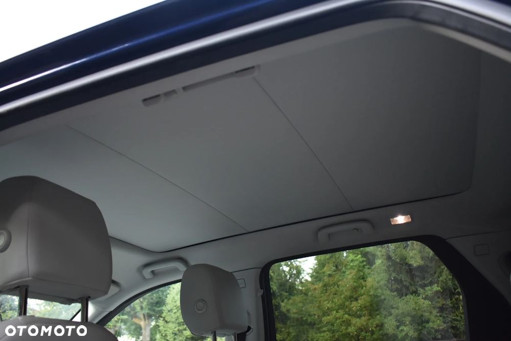 Land Rover Discovery Sport - 21