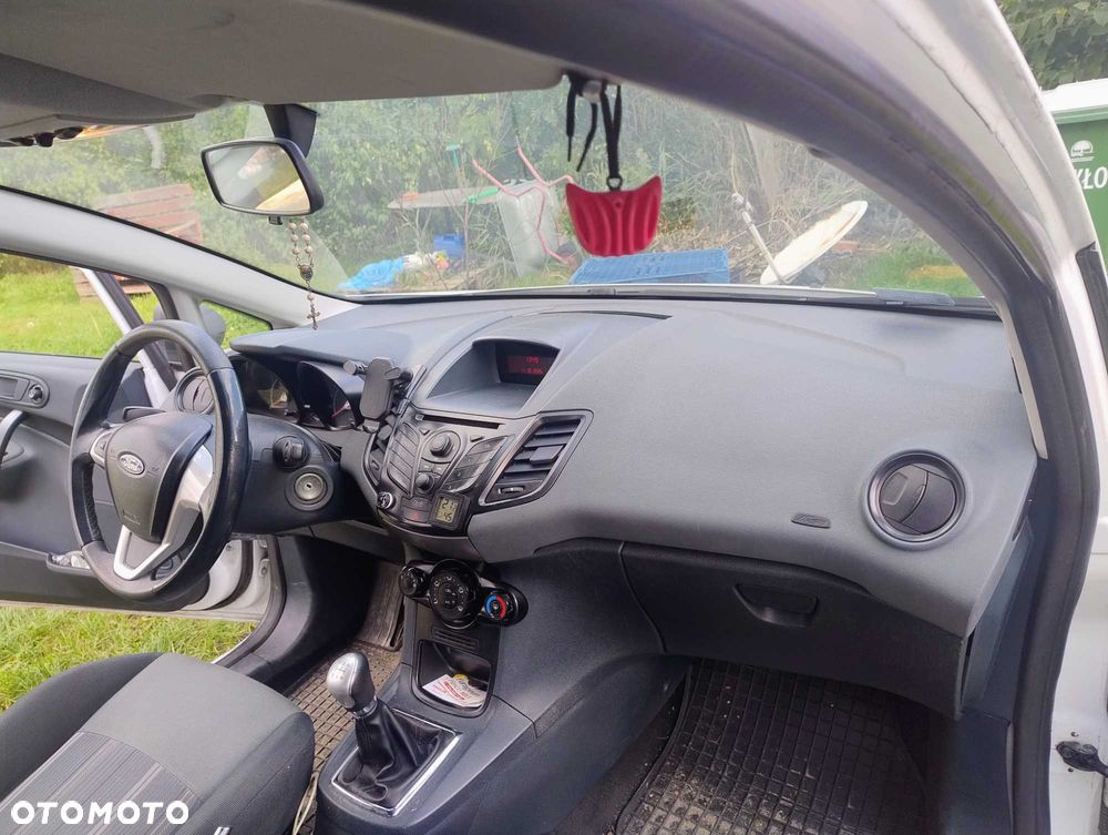Ford Fiesta - 8