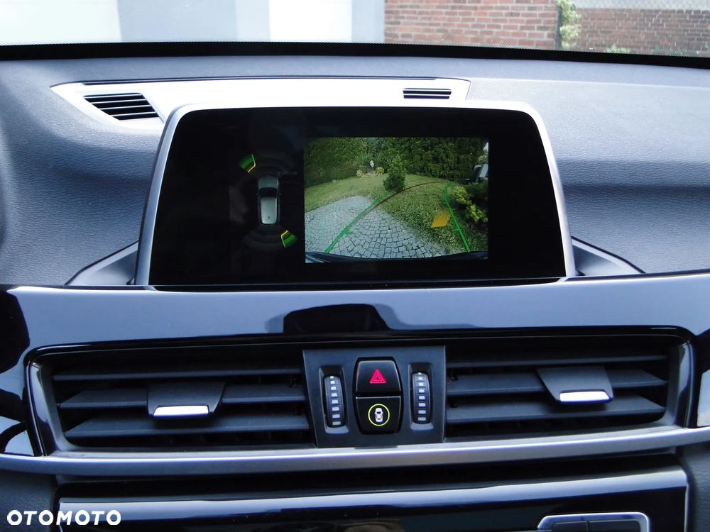 BMW X1 sDrive18i GPF xLine - 29