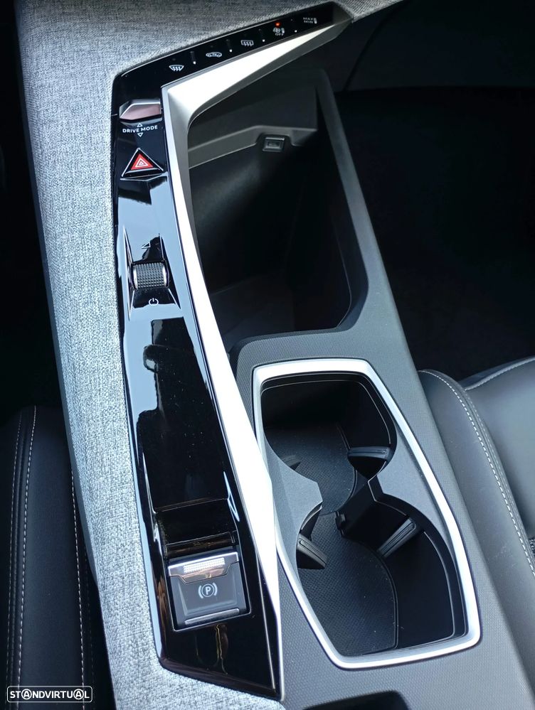 Peugeot 3008 1.2 Hybrid Allure Pack e-DCS6 - 6