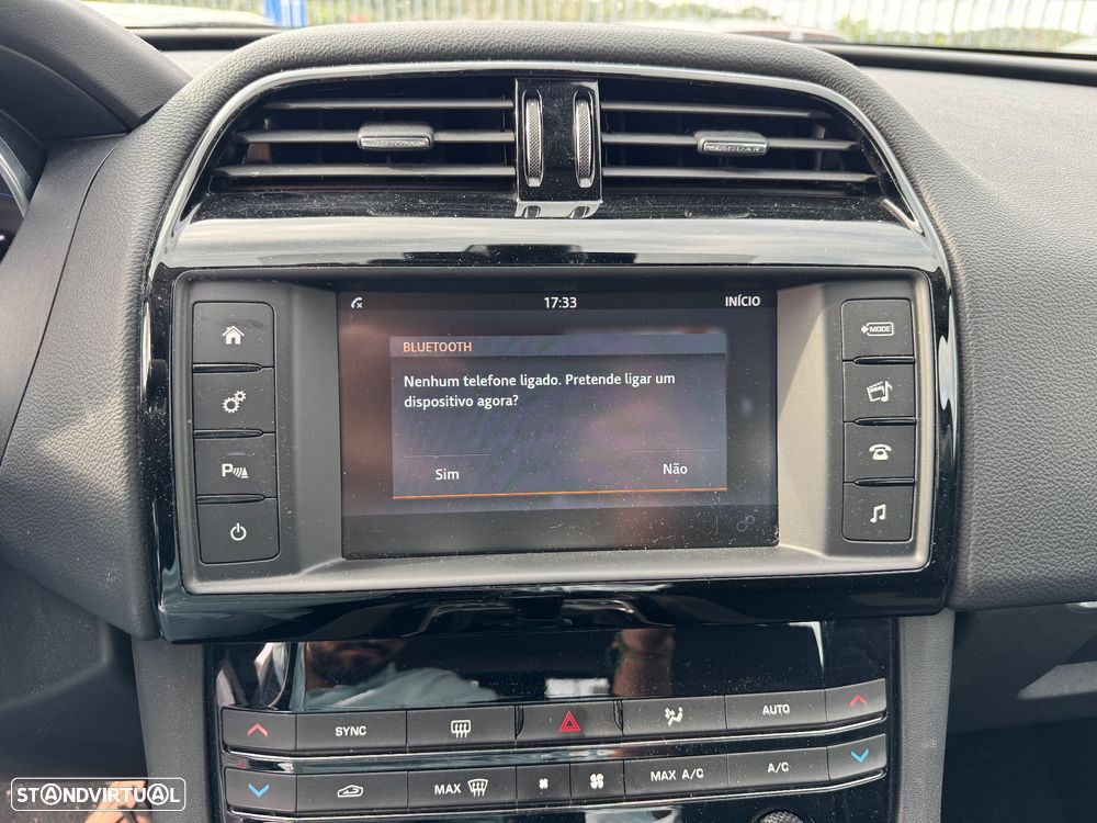 Jaguar F-Pace 2.0 i4D Pure - 19