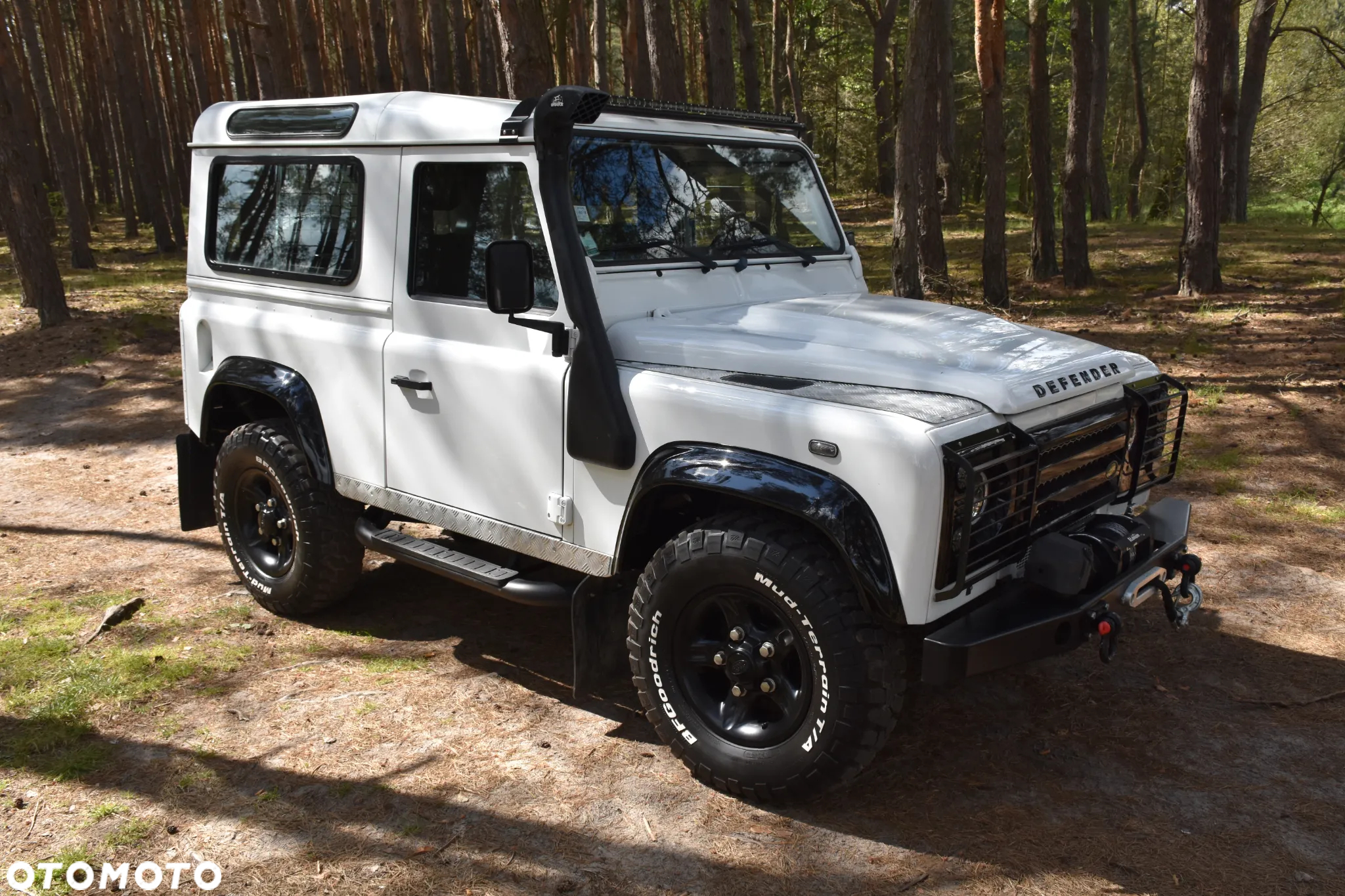 Land Rover Defender 90 2.4 TD4 E