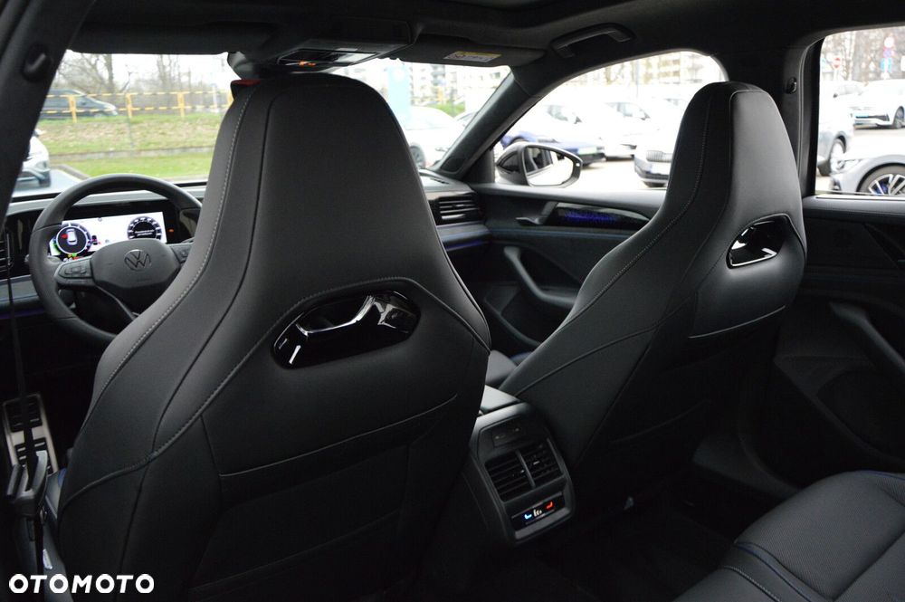 Volkswagen Passat Variant 1.5 TSI ACT mHEV R-Line Plus DSG - 24