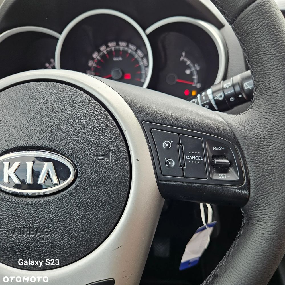 Kia Venga 1.6 CVVT Dream-Team Edition - 35