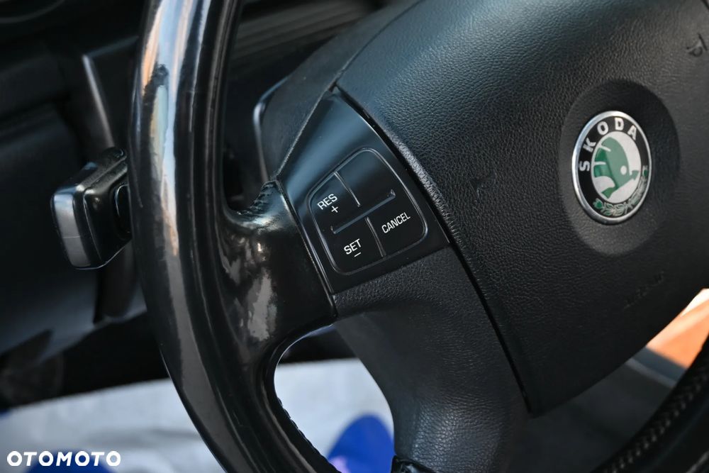 Skoda Superb 2.0 TDI DPF Prestige - 35