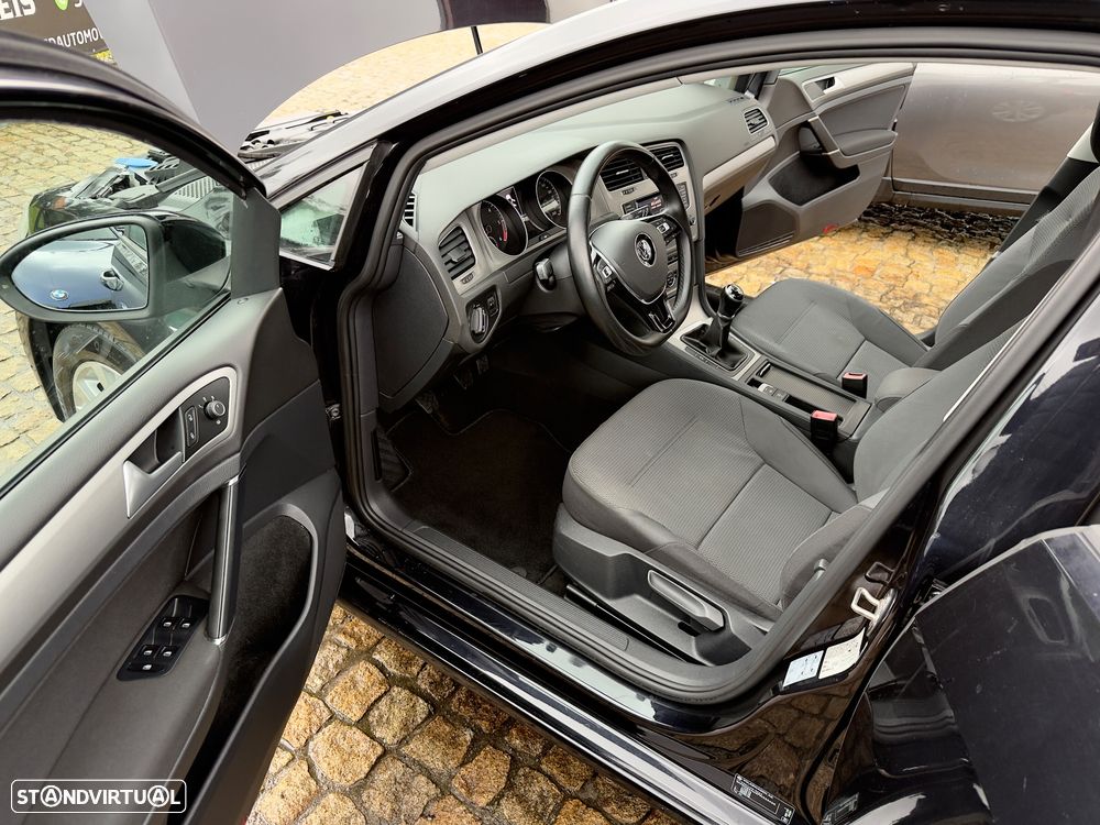 VW Golf 1.6 TDi BlueMotion Trendline - 37