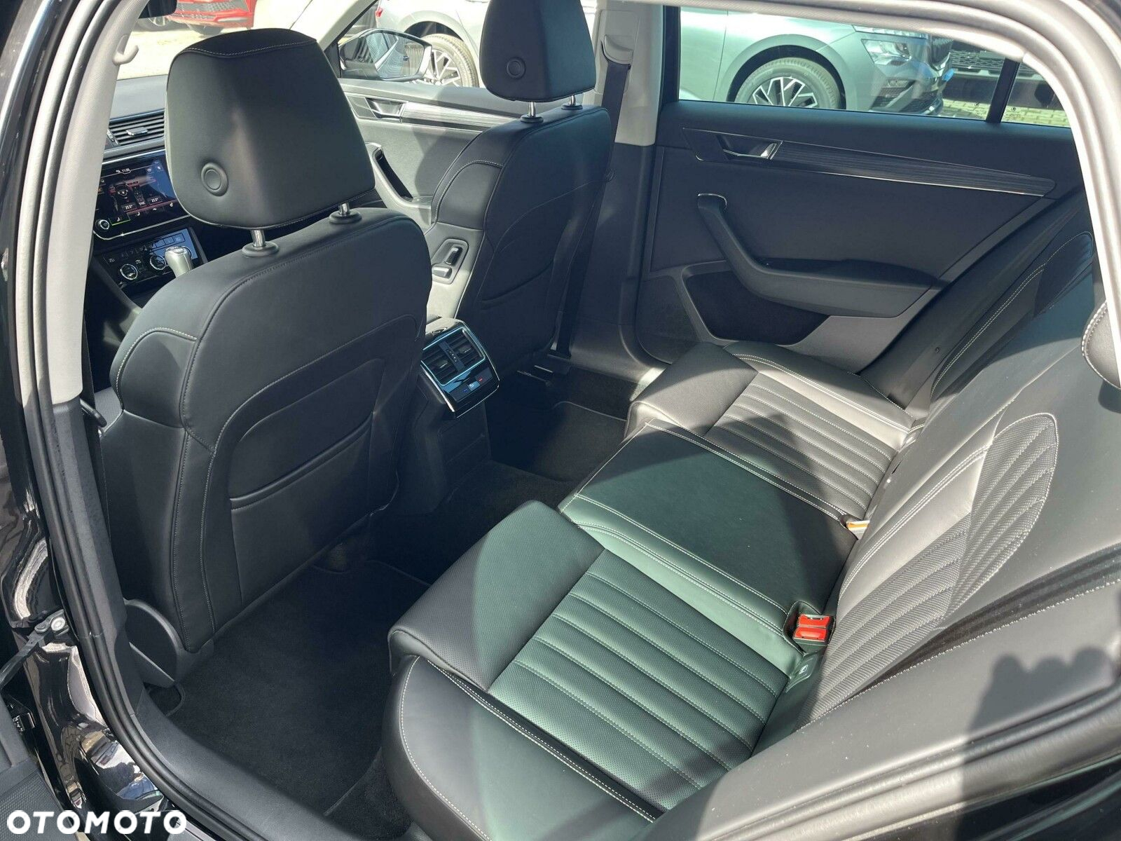 Skoda Superb 2.0 TDI SCR 4x4 Style DSG - 33