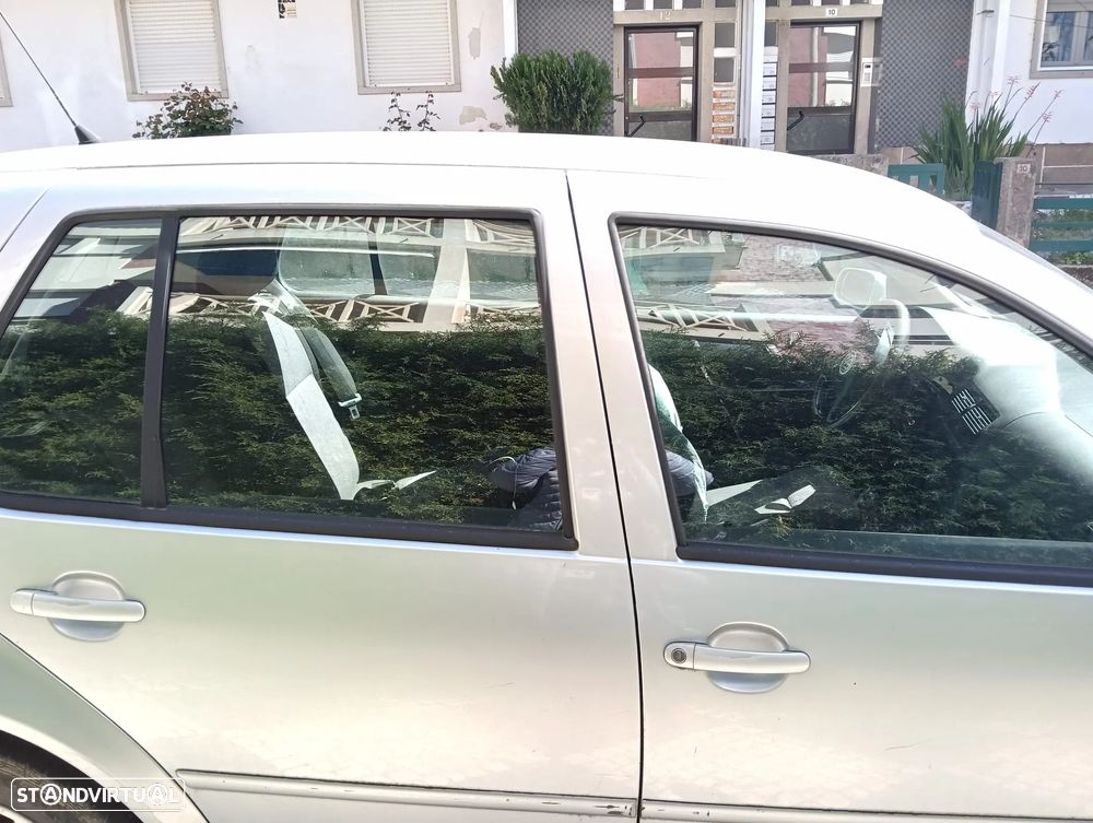 VW Golf 1.4i Confortline - 7