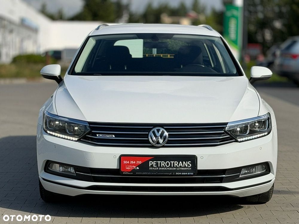 Volkswagen Passat - 2