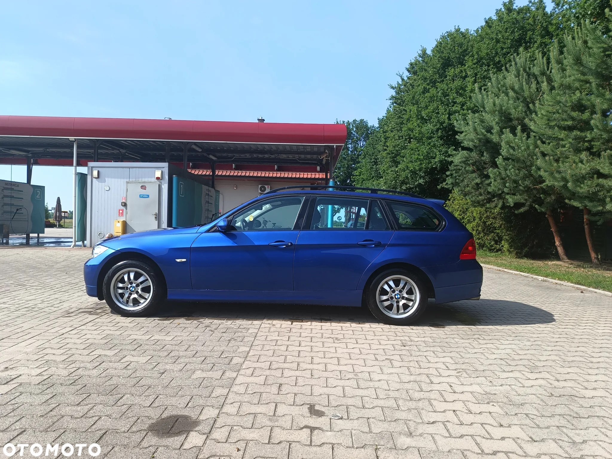 BMW Seria 3 318d Touring - 8