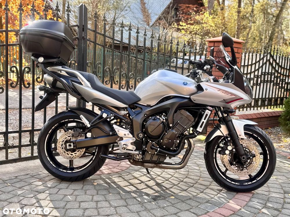 Yamaha FZ6 - 3