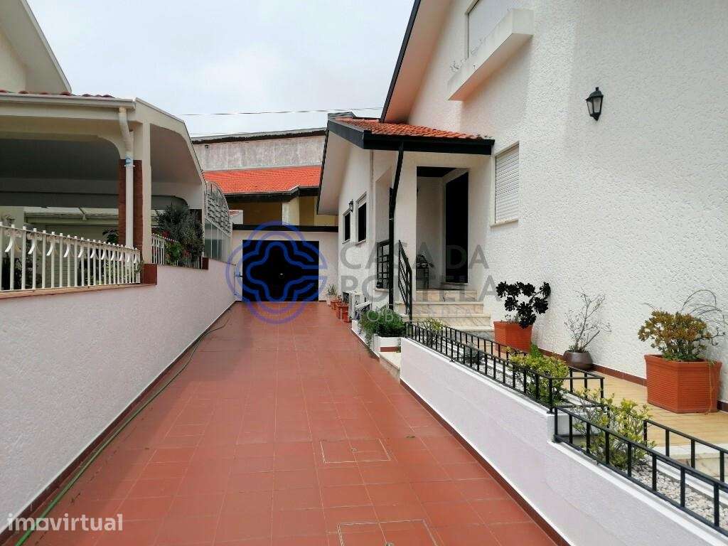Moradia  T3+1 Arcozelo, Serzedo, Vila Nova de Gaia, Porto - Grande imagem: 2/19