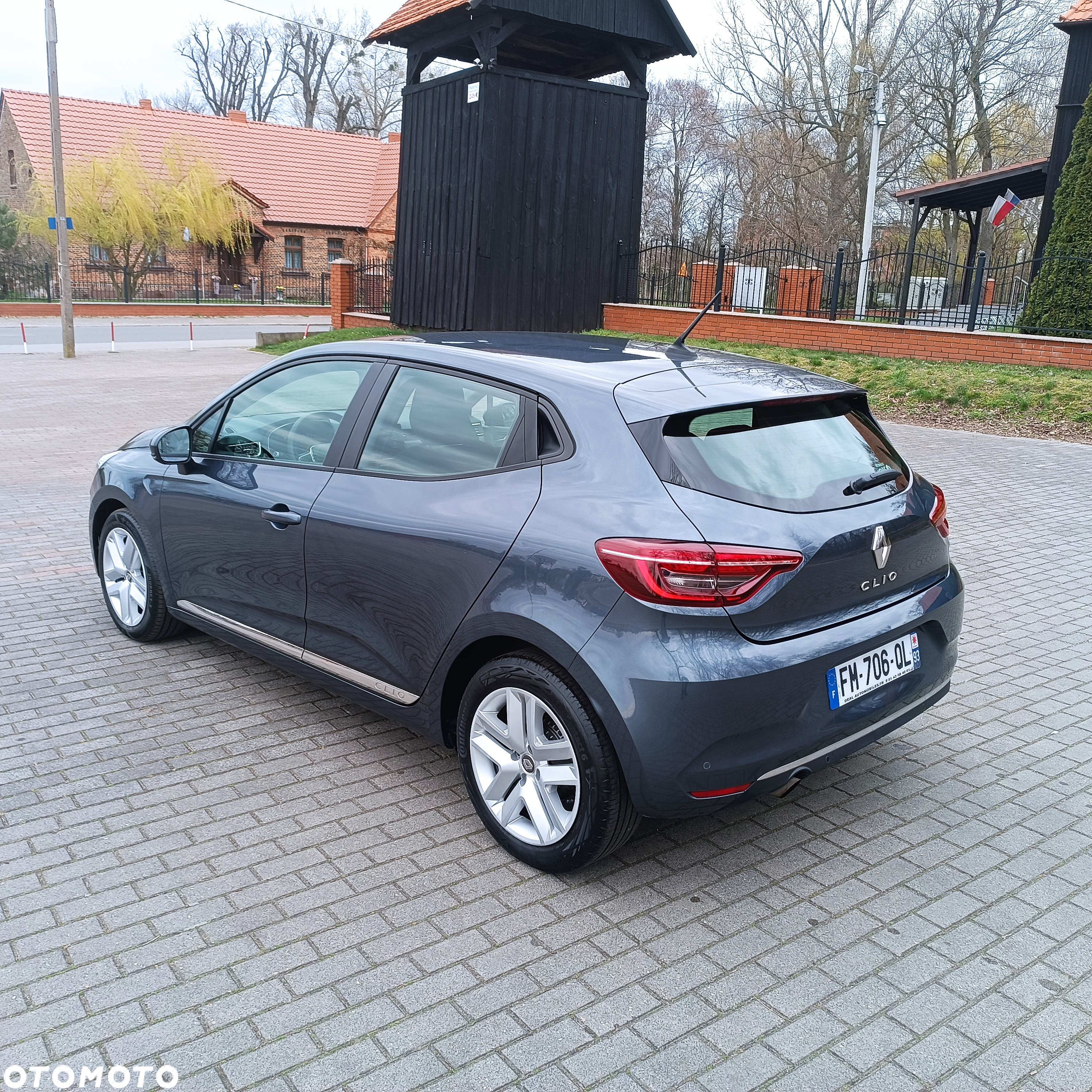 Renault Clio - 7