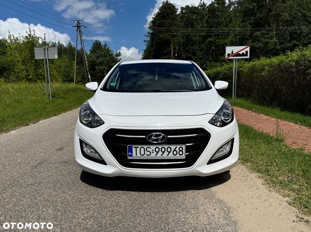 Hyundai i30 blue 1.6 CRDi Classic - 2