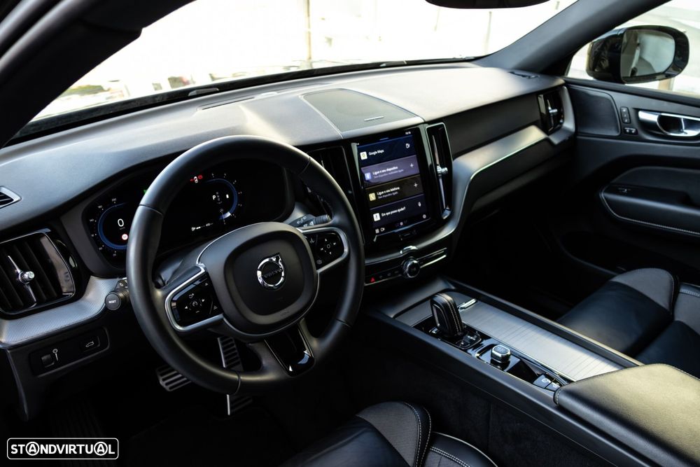 Volvo XC 60 2.0 B4 R-Design Geartronic - 21